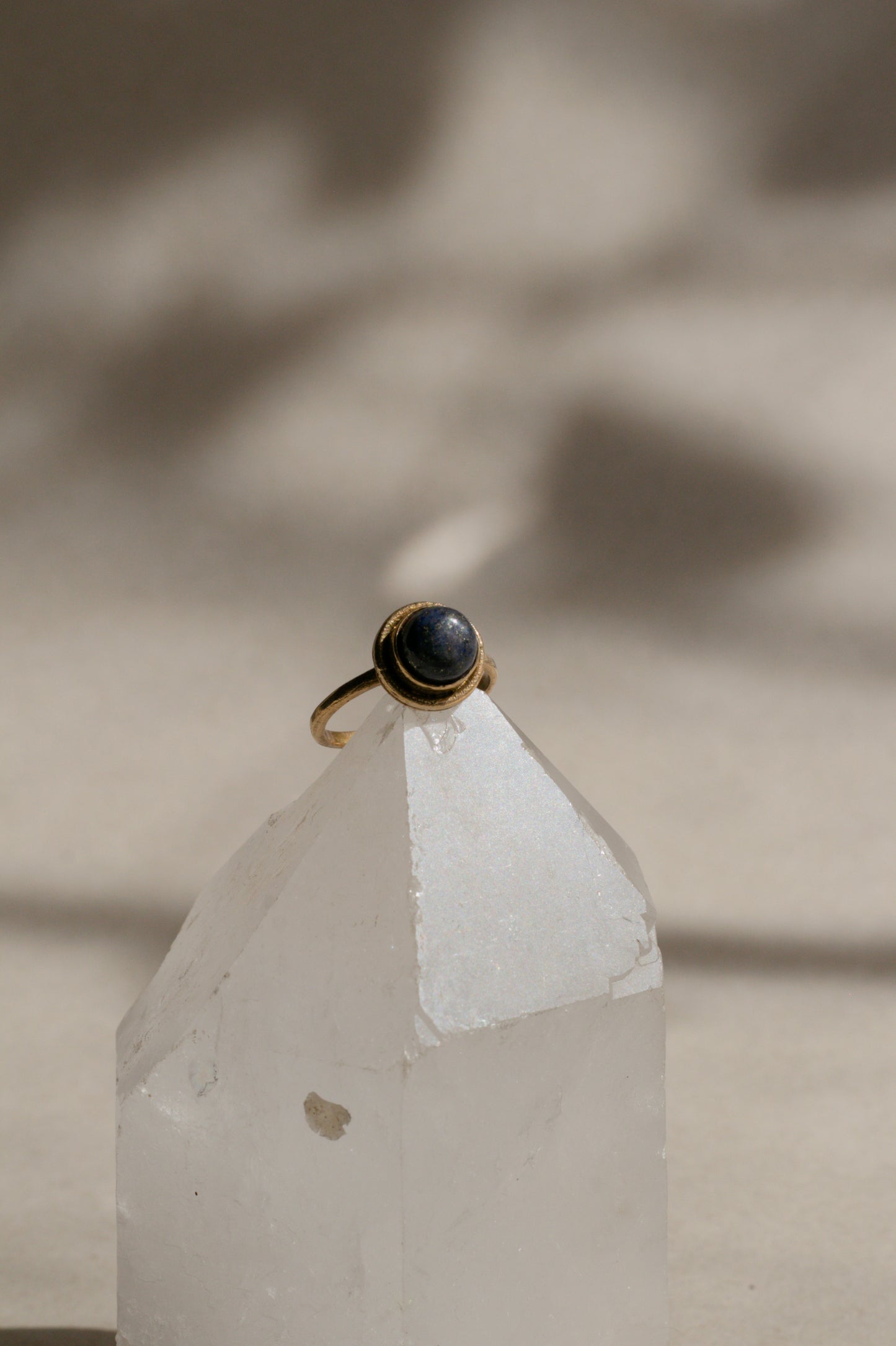 Anillo de lapizlázuli - Joyería mágica