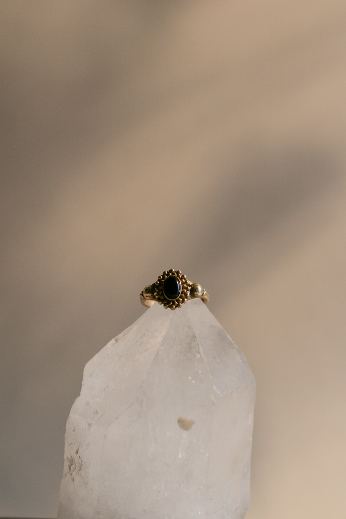 Anillo de ónix - Joyería mágica