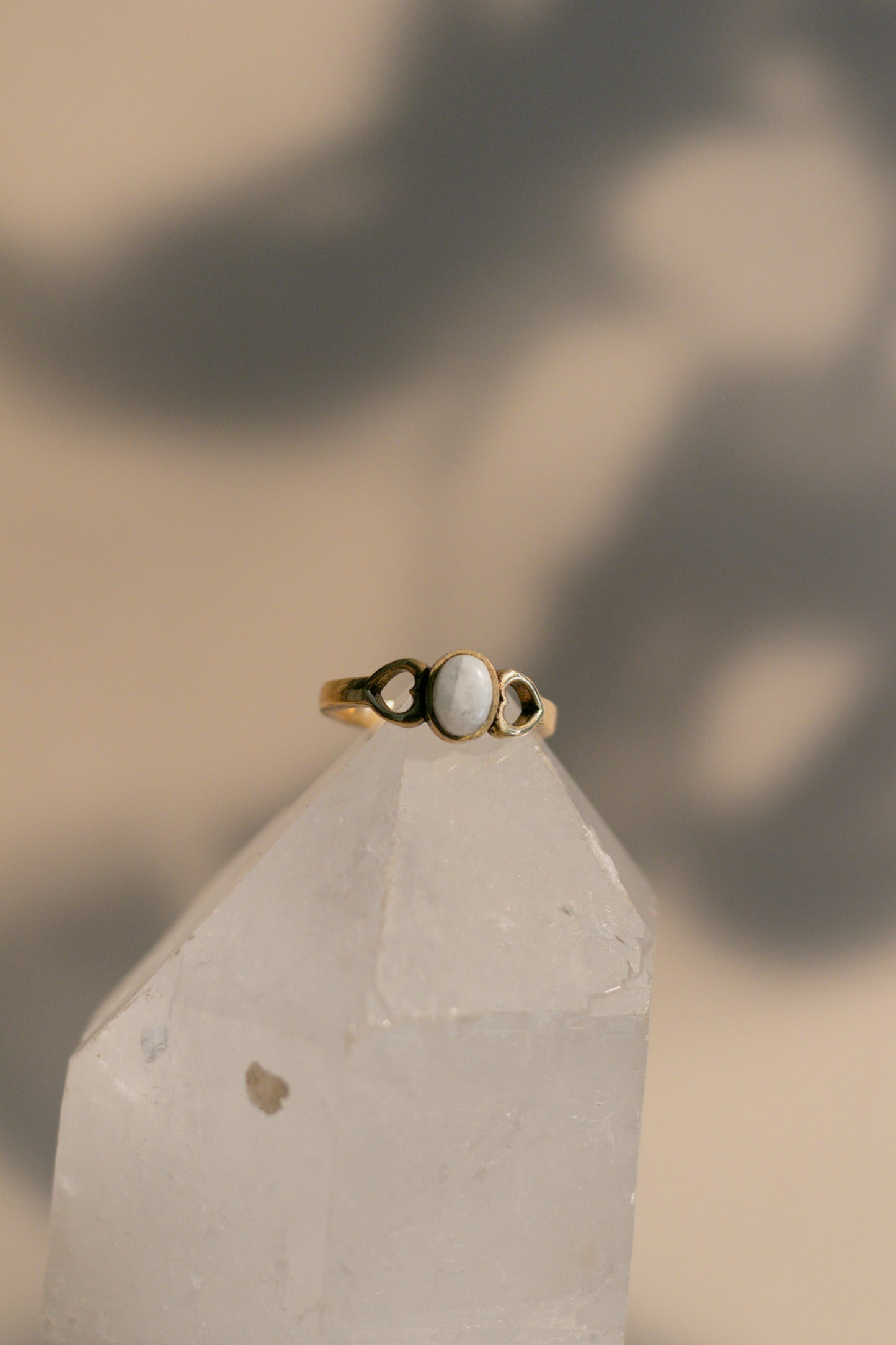 Anillo de piedra luna - Joyería mágica
