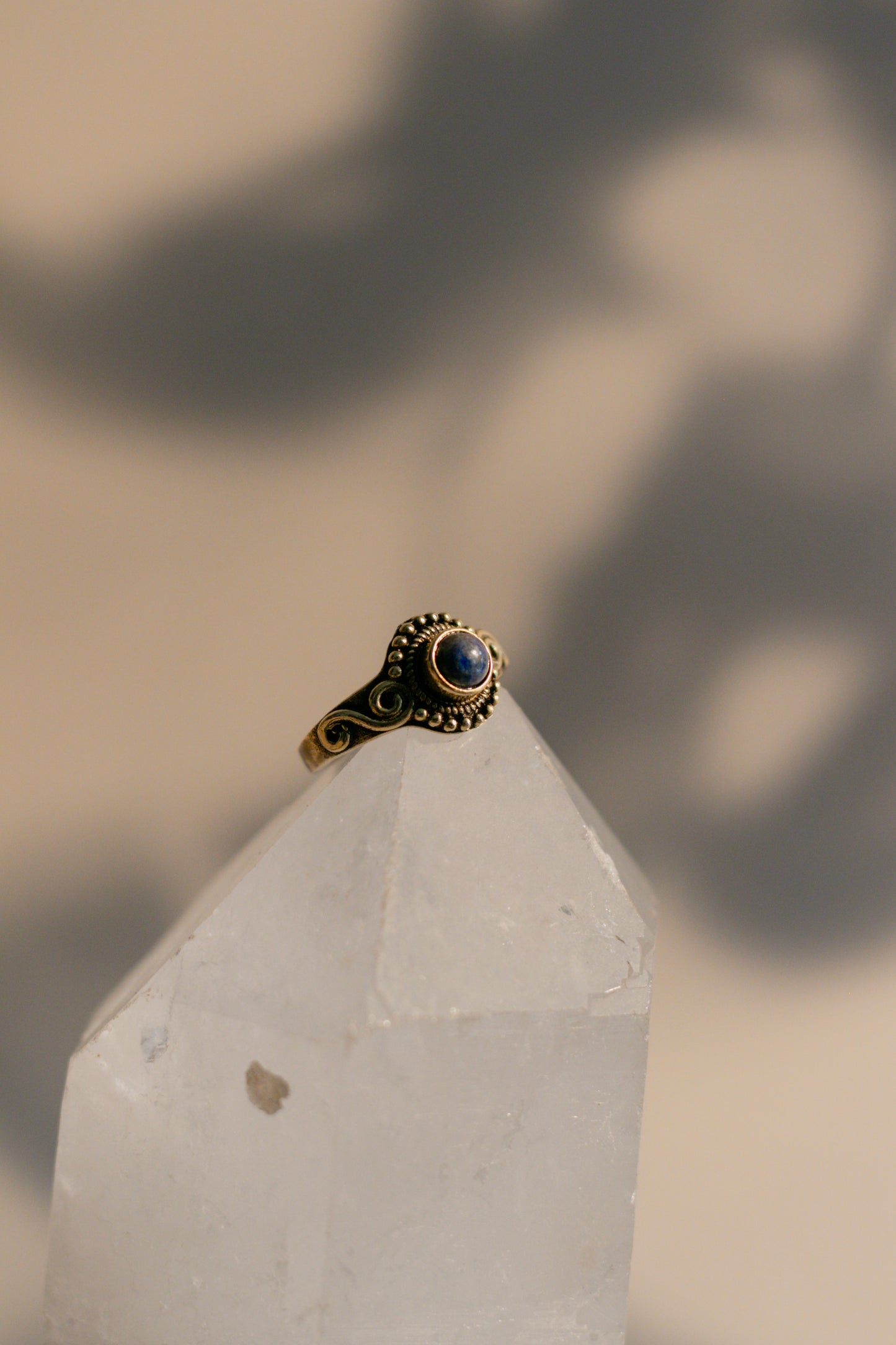 Anillo de lapizlázuli - Joyería mágica