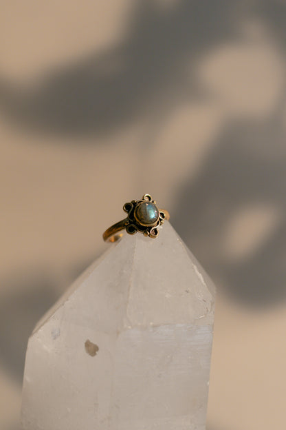 Anillo de labradorita - Joyería mágica
